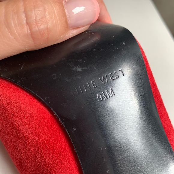 Red hot heels. - Picture 5 of 5